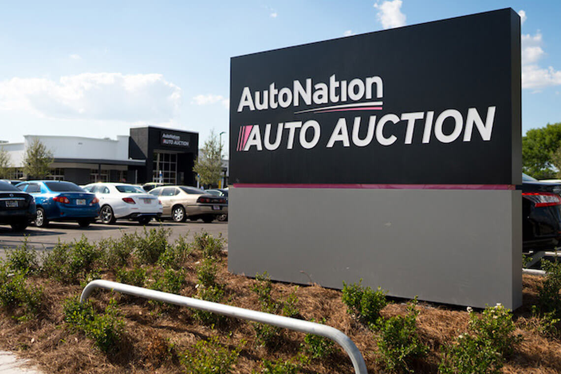 AutoNation Q4 Revenue Dips from 2025